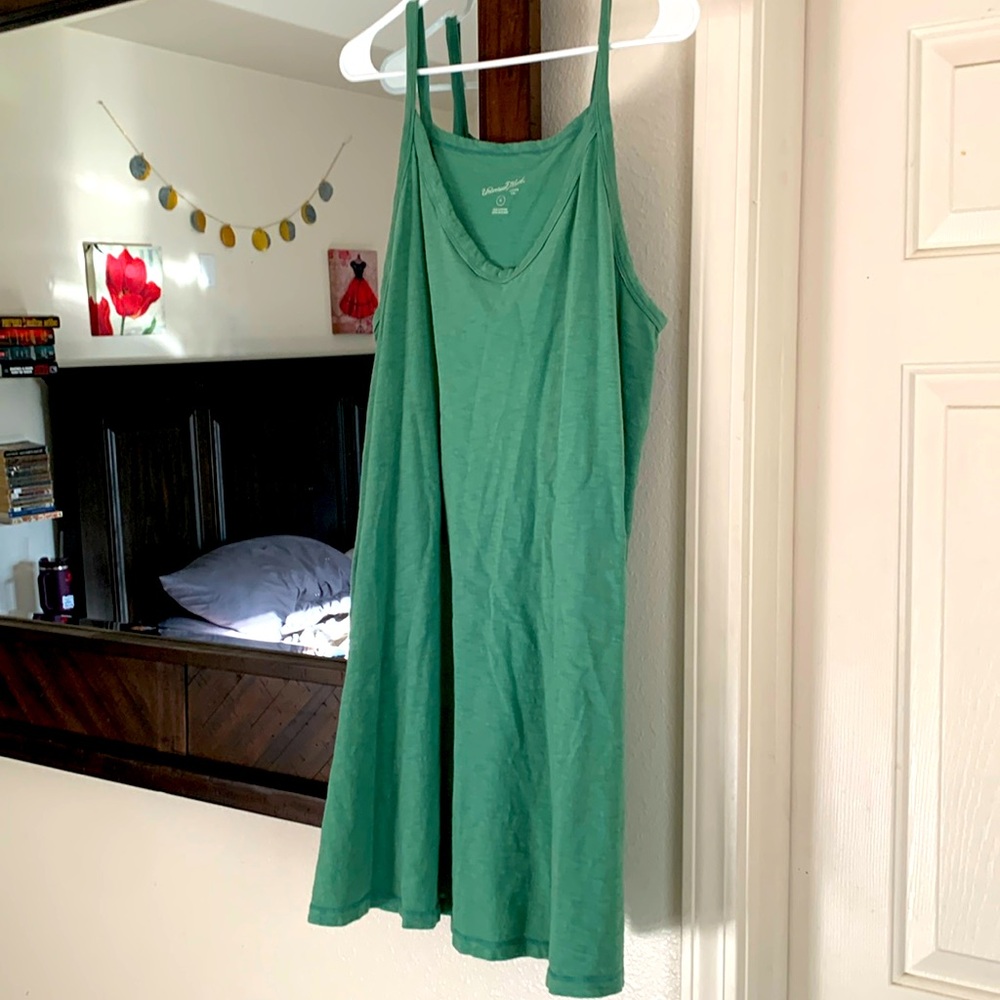 Green universal thread tank T-shirt dress
